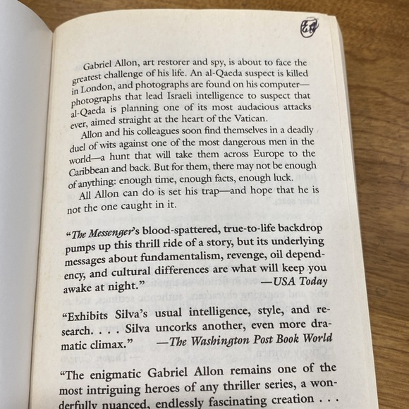 Bundle of 3, Daniel Silver, suspense/thriller, paperback books. - Picture 7 of 16